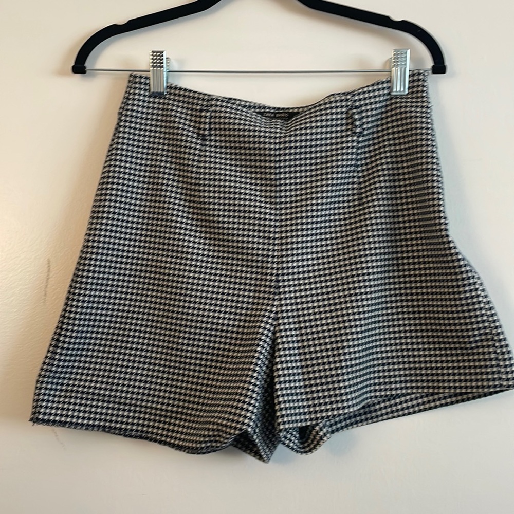 Zara basic shorts size small
